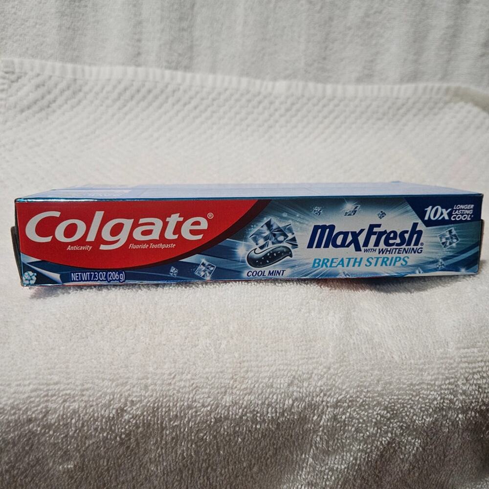 Colgate MaxFresh Whitening Toothpaste Cool Mint 7.3 oz – Lot of 2